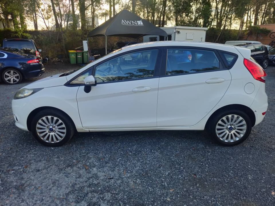 2011 Low Km Fiesta 4.jpg